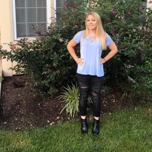 Meet your Posher, Lauren